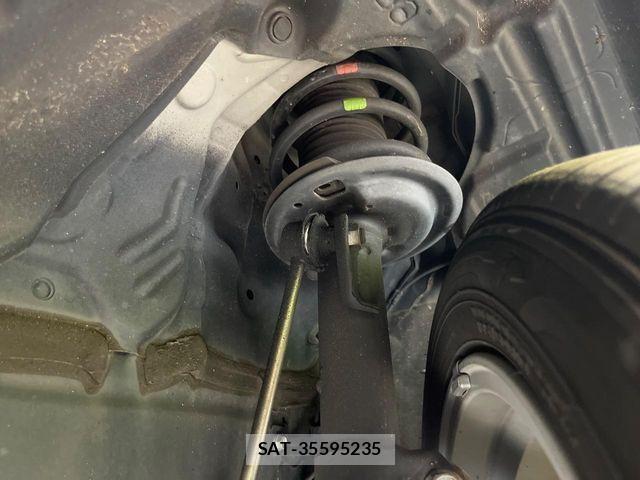 Toyota AQUA 2018-10 8740395-19