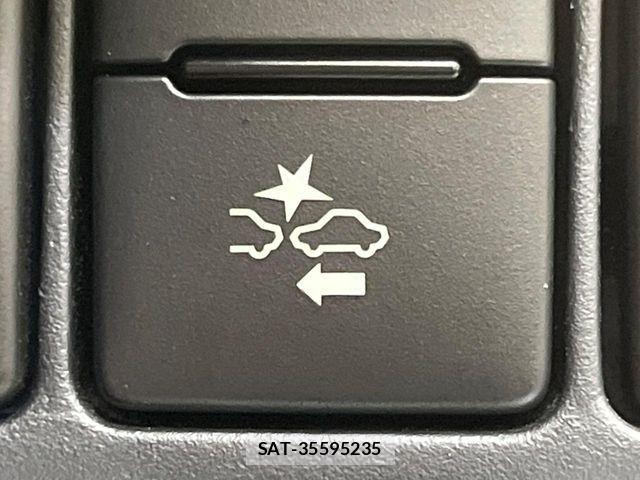 Toyota AQUA 2018-10 8740395-4