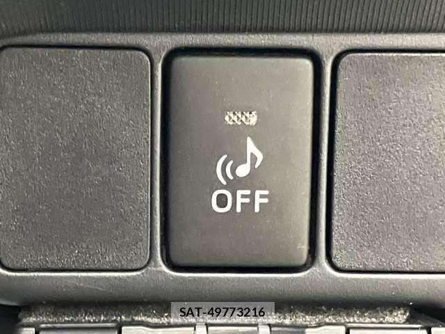 Toyota AQUA 2014-10 8740439-11