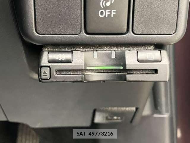 Toyota AQUA 2014-10 8740439-13