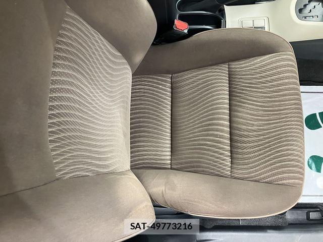 Toyota AQUA 2014-10 8740439-15