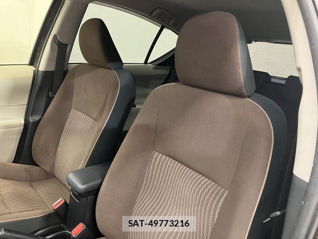 Toyota AQUA 2014-10 8740439-18