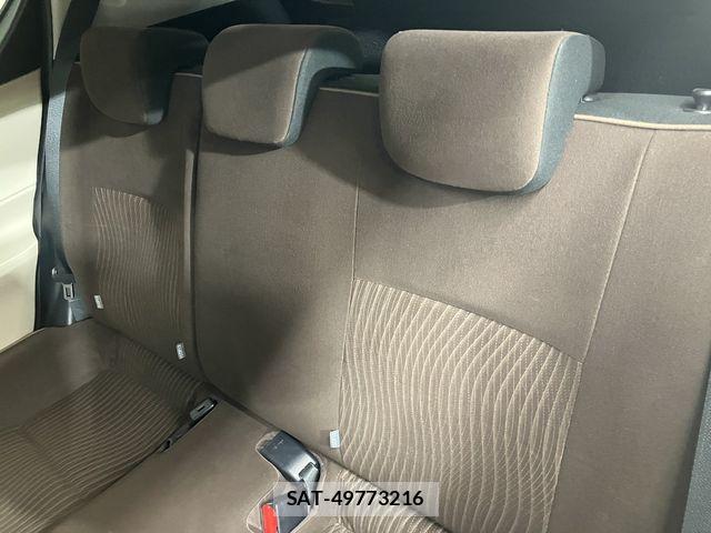 Toyota AQUA 2014-10 8740439-20