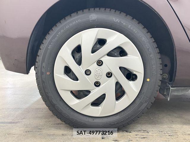 Toyota AQUA 2014-10 8740439-25
