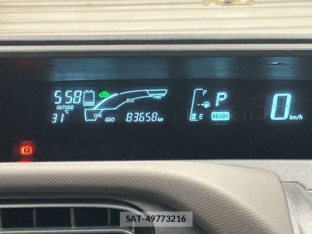 Toyota AQUA 2014-10 8740439-28