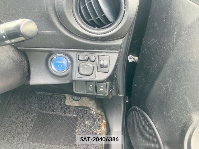 Toyota AQUA 2014-03 8740473-13