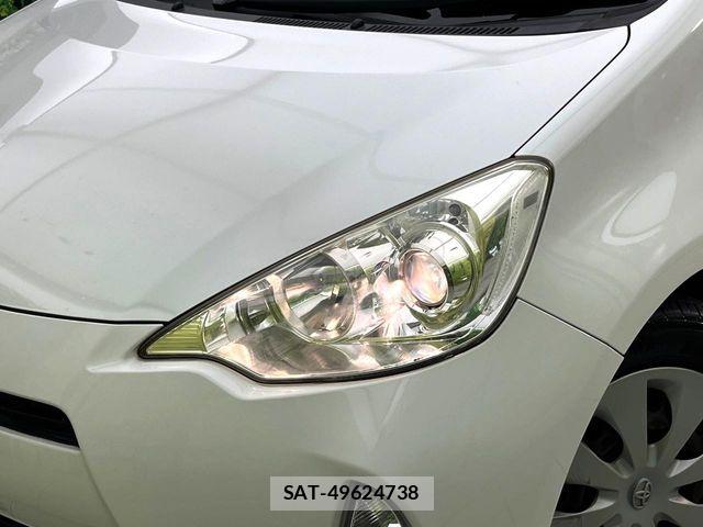 Toyota AQUA 2012-06 8740429-11