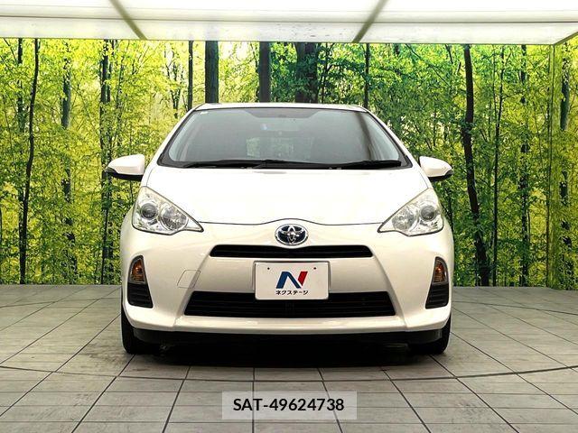 Toyota AQUA 2012-06 8740429-13
