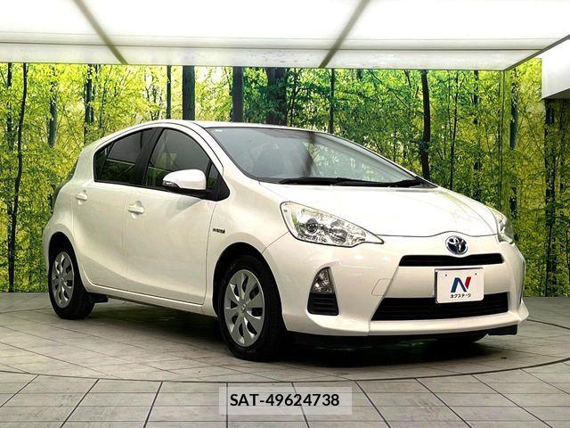 Toyota AQUA 2012-06 8740429-15
