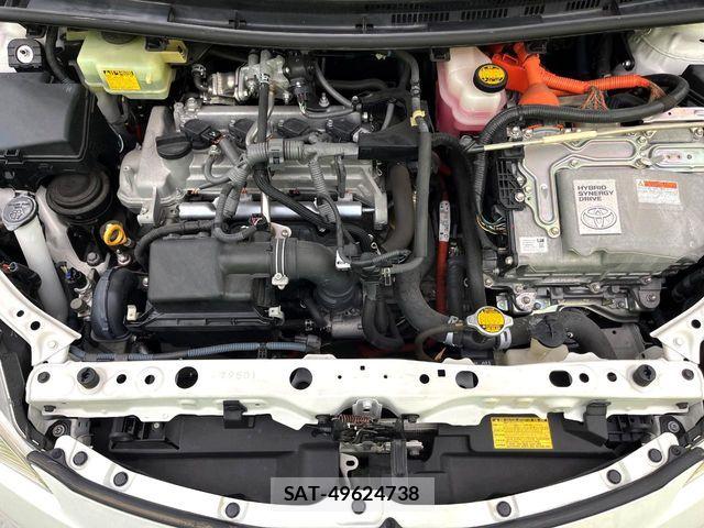 Toyota AQUA 2012-06 8740429-17