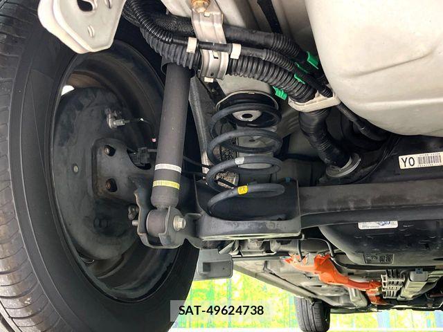 Toyota AQUA 2012-06 8740429-19