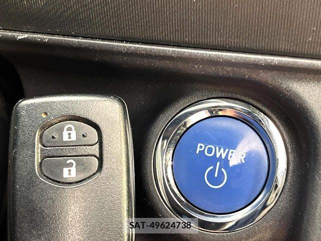 Toyota AQUA 2012-06 8740429-5