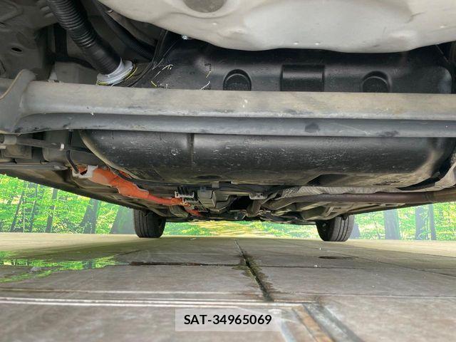 Toyota AQUA 2014-10 8740438-18