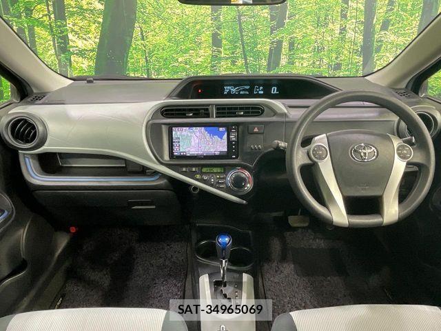 Toyota AQUA 2014-10 8740438-1