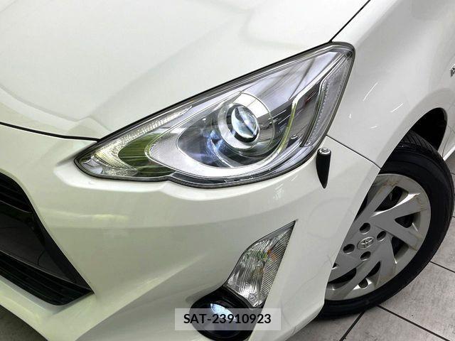 Toyota AQUA 2015-10 8740413-11