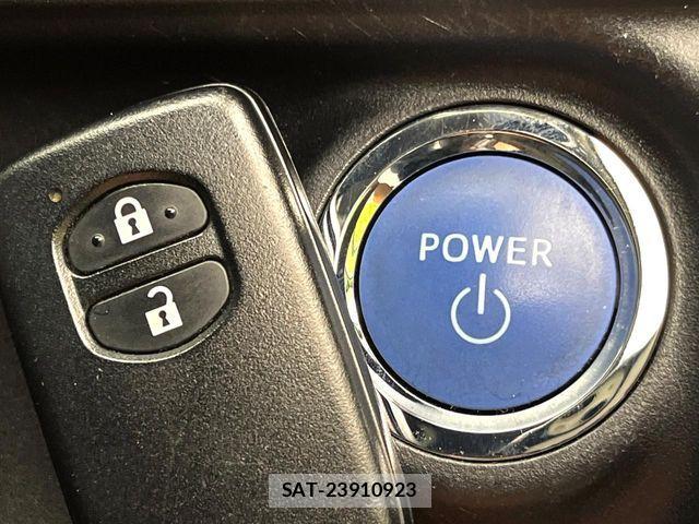 Toyota AQUA 2015-10 8740413-6