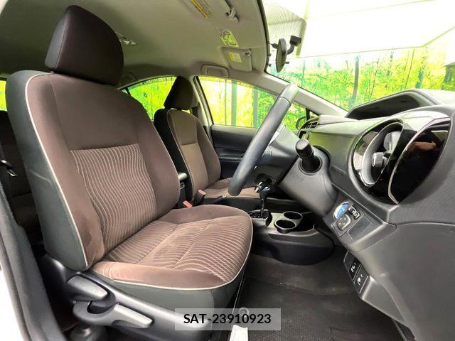 Toyota AQUA 2015-10 8740413-7