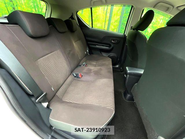 Toyota AQUA 2015-10 8740413-8