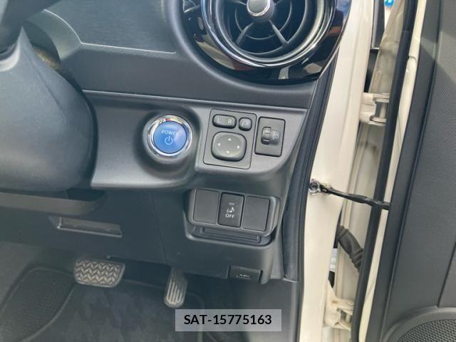 Toyota AQUA 2014-12 8740447-15