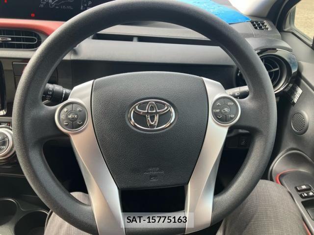 Toyota AQUA 2014-12 8740447-17