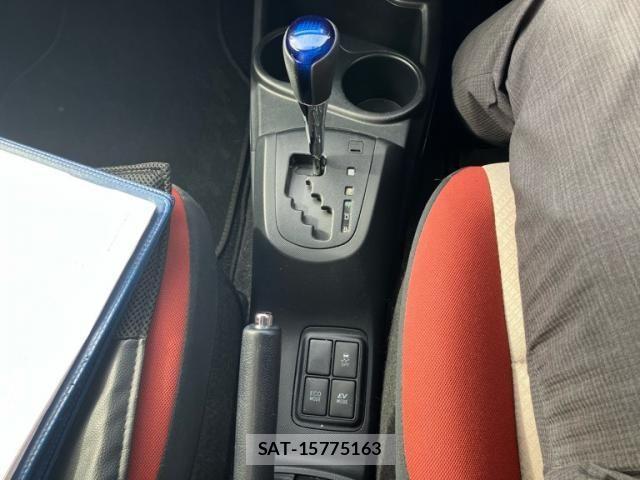 Toyota AQUA 2014-12 8740447-22