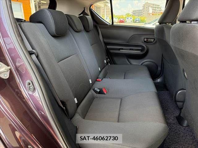 Toyota AQUA 2016-11 8740410-17