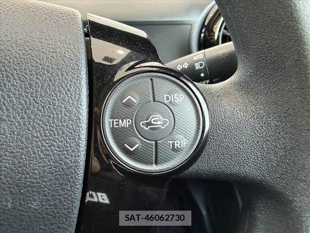 Toyota AQUA 2016-11 8740410-23