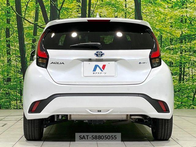 Toyota AQUA 2024-09 8740377-14