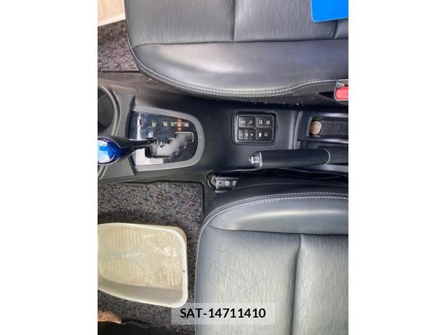 Toyota AQUA 2015-12 8740466-24