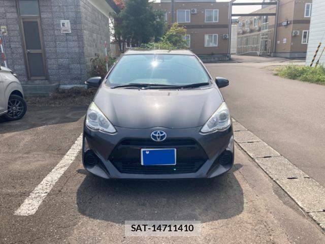 Toyota AQUA 2015-12 8740466-2