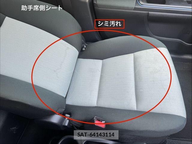 Toyota AQUA 2014-09 8740454-17