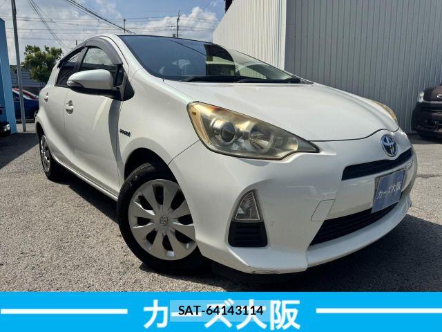 Toyota AQUA 2014-09 8740454-1