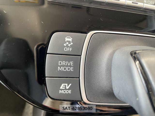Toyota AQUA 2023-07 8740390-14
