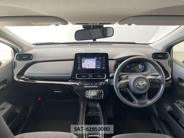 Toyota AQUA 2023-07 8740390-1