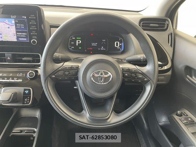 Toyota AQUA 2023-07 8740390-7