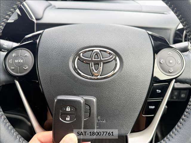 Toyota AQUA 2017-07 8740405-17