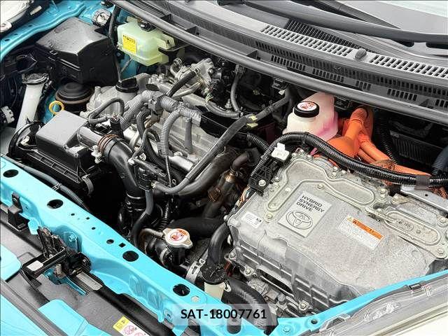 Toyota AQUA 2017-07 8740405-19