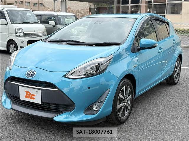 Toyota AQUA 2017-07 8740405-21