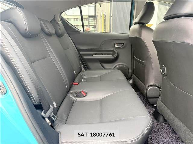 Toyota AQUA 2017-07 8740405-25