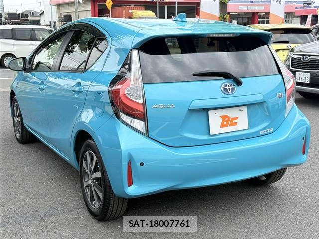 Toyota AQUA 2017-07 8740405-7