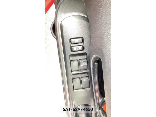 Toyota AQUA 2019-01 8740415-4