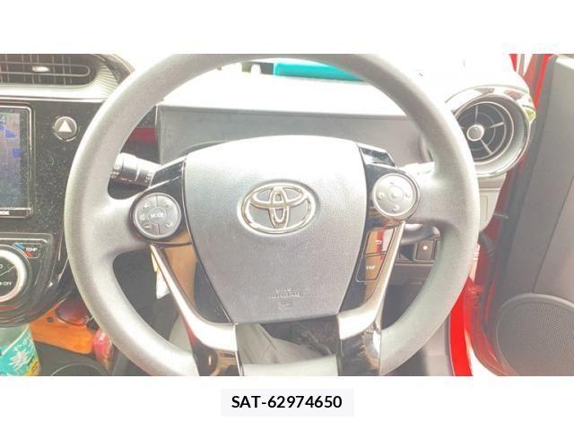 Toyota AQUA 2019-01 8740415-7