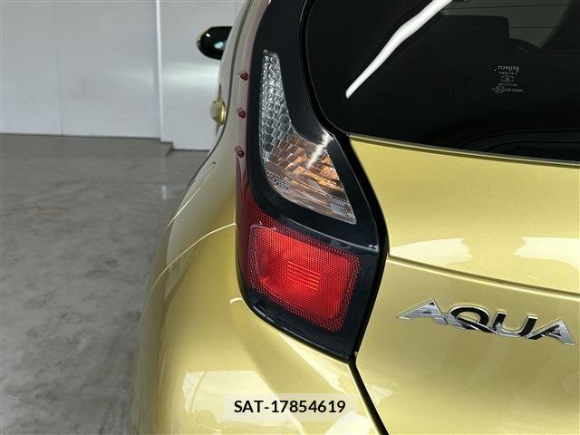 Toyota AQUA 2024-09 8740388-10
