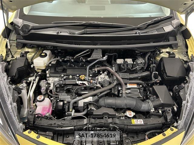 Toyota AQUA 2024-09 8740388-28