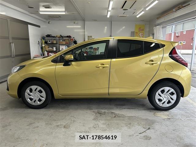 Toyota AQUA 2024-09 8740388-7