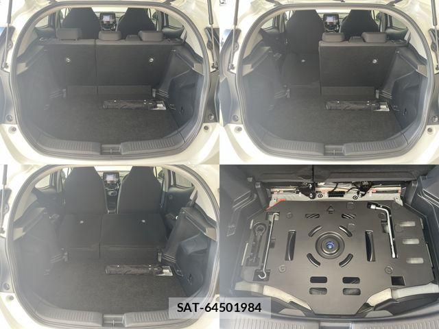 Toyota AQUA 2023-07 8740391-11