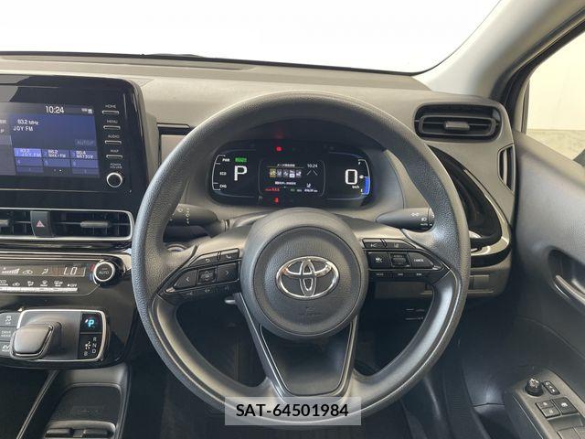 Toyota AQUA 2023-07 8740391-7