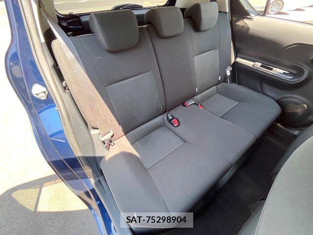 Toyota AQUA 2018-12 8740403-8