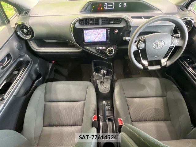 Toyota AQUA 2018-11 8740397-1
