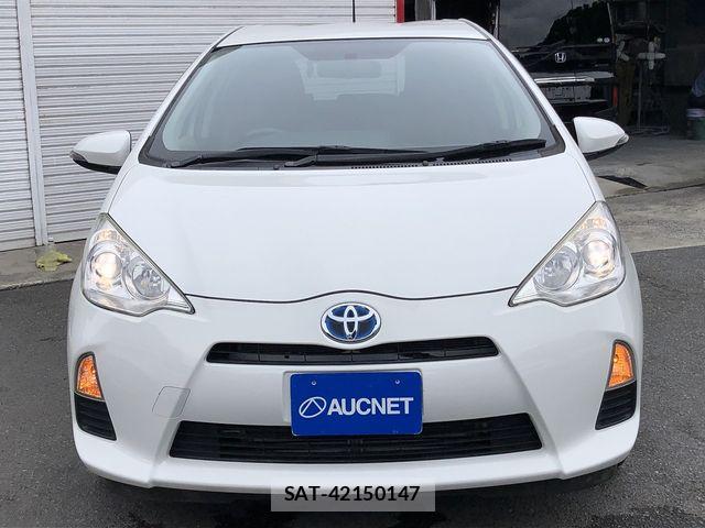 Toyota AQUA 2014-10 8740426-3